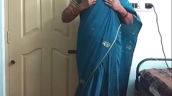 Play MP4 - बड़े बड़े काले चूचे वाली लड़की ऑनलाइन दोस्त के सामने