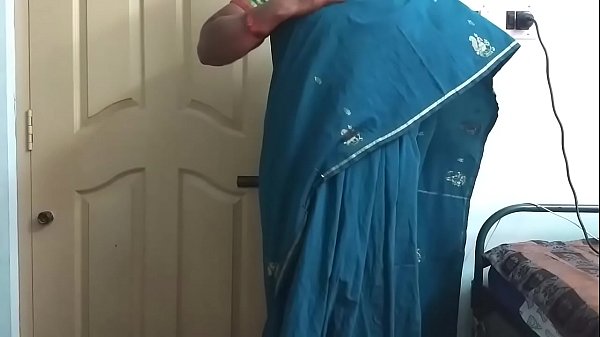 बड़े बड़े काले_चूचे वाली लड़की_ऑनलाइन दोस्त के सामने