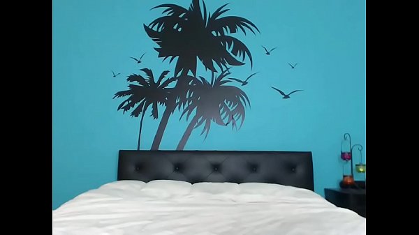 Play MP4 - horny babe nipple piercing