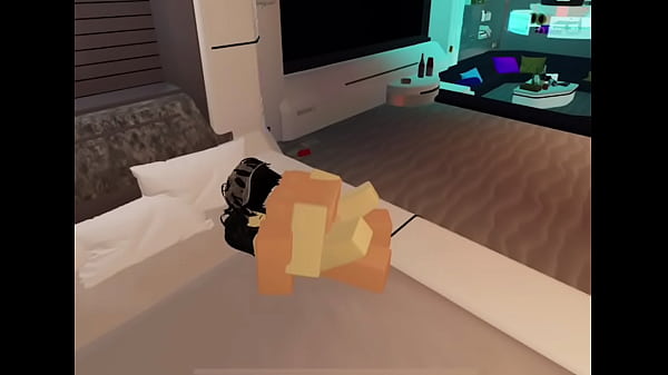 Ro sex in a public con 