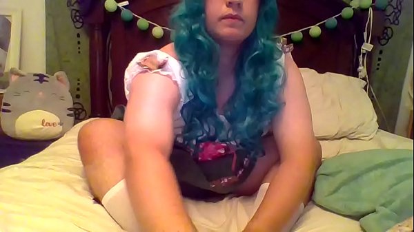 Amateur Masurbating crossdresser 
