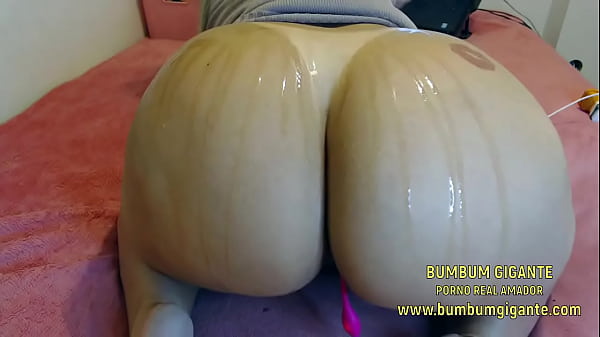 Esqueci a janela aberta e meu_vizinho_me viu com a bunda para_cima Participe dos meus_Vídeos