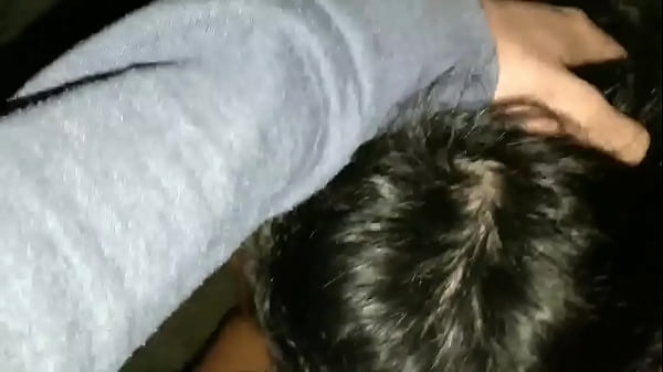 Play MP4 - Grosse pute trav qui tapine &agrave; Paris