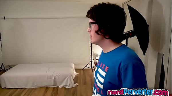 Play MP4 - Cleaning Lady Gives a Nerdy Dude a Blowjob