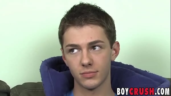 Play MP4 - Twink with pierced nipples Keith Conner masturbates solo