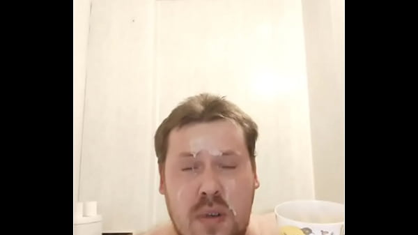 Горячая мастурбация русского гея заканчивается спермой на лице и во рту! thumbnail