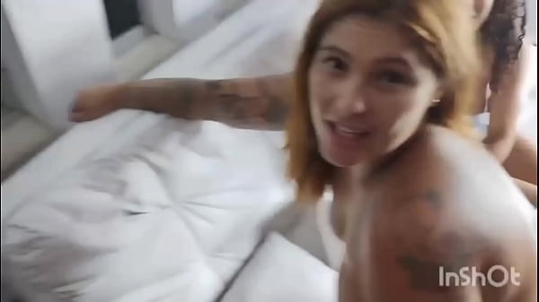 Três_putinha_safada com fogo_no rabo