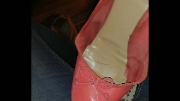 Gf ssmelly_worn flat makes_me hard