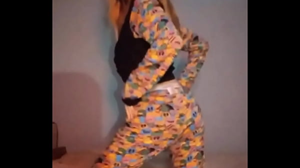 Bonneyuwu 9 34 pijama dildo masturbacion striptease