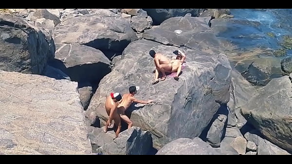 A PRAIA DE NUDISMO MAIS QUENTE DO RIO DE JANEIRO, NAS PEDRAS O SEXO ACONTECE COM MUITO TES&Atilde;O. 