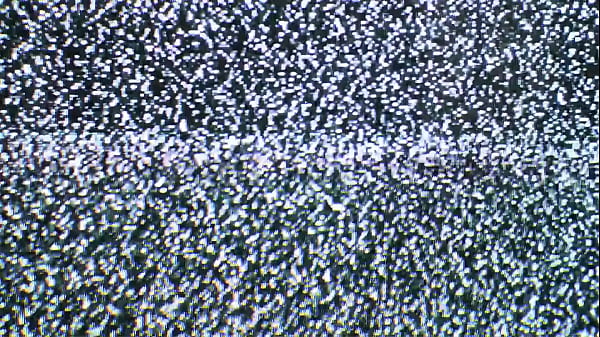 Nonton Lety Howl, Une Poup&eacute;e Latex Futuriste Au Cheveux Rouge Arrive Du Futur Car Un ... thumbnail