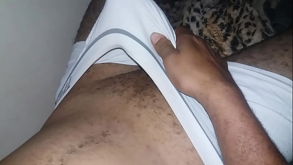Play MP4 - Safado gostoso de cueca branca