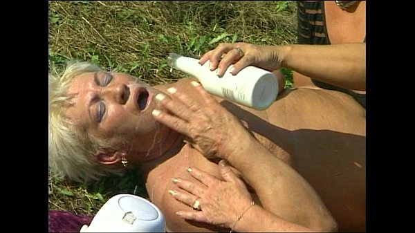 Play MP4 - JuliaReaves-Salsa - Private Linie 12 - scene 2