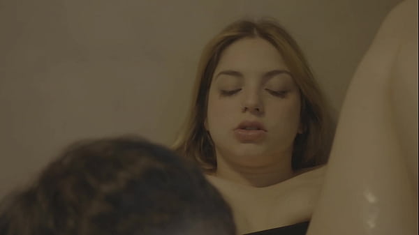 Play MP4 - Horny Wife in the Laundry Room&colon; Intense and Wild Fuck