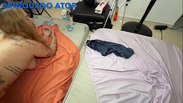 Play MP4 - Caiu na net novinhas sem camisinha no peito Quase que ele goza dentro de mim na roleta russa&excl;