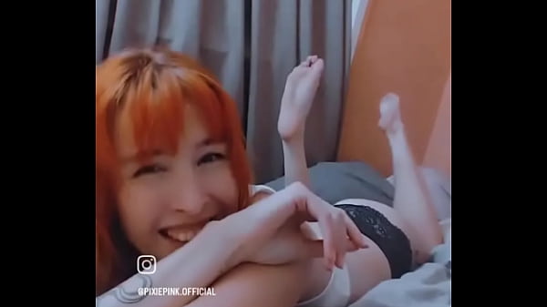 Let's stay in bed all day 