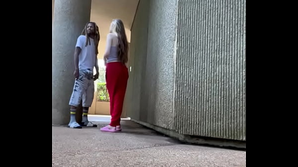 Play MP4 - First time sucking dick outside