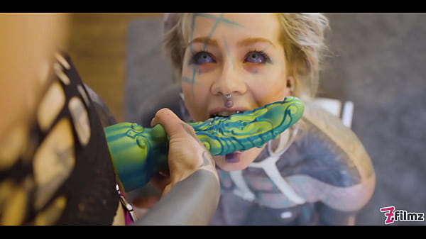 Nonton B Esque Tattooed Minxs Big Tits Strap-on Fuck thumbnail