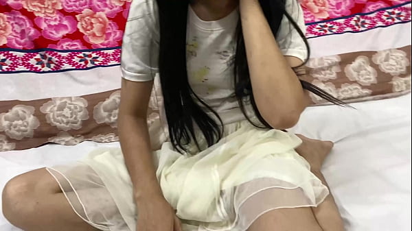 Play MP4 - The virgin girl asked to fuck her pussy after seeing her tuition teacher's thick cock