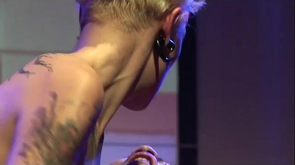 Play MP4 - tattooed fisting babes on porn stage