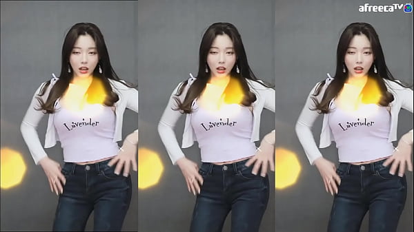 Korean babe_dancing_on stream