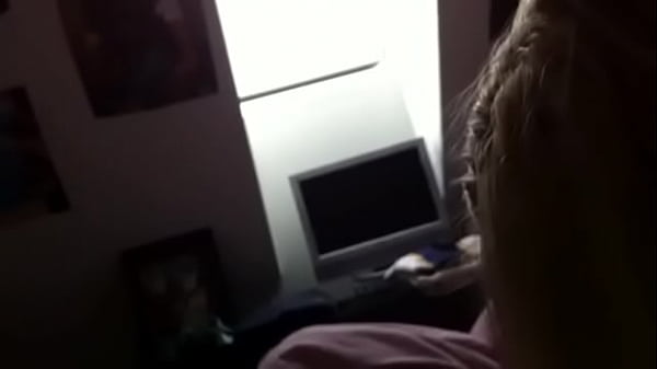 Nonton Headjob thumbnail