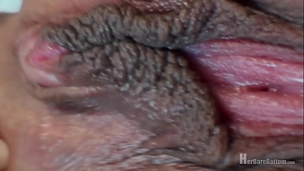 Play MP4 - Gemini "Bare Bottom"