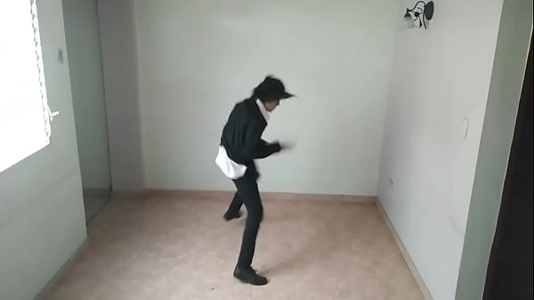 Venezolano madurito Movié_ndose al ritmo de los Idol sabrozos