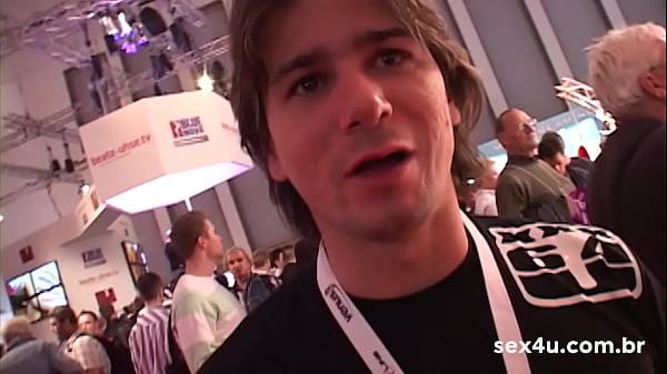 Don Picone na Venus Erotic Fair_em Berlin Exclusivo SEX4U mostrando as beldades_HighLights 1