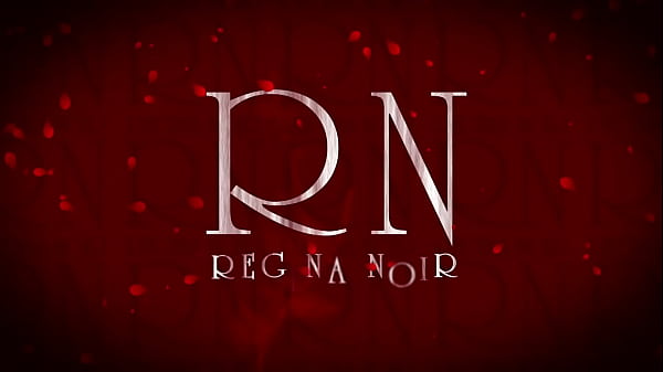 Nonton Regina Noir Posing For Video "double Pussy Show By Regina Noir" - C2 01 thumbnail