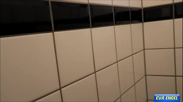 EVA ENGEL: Risky_public flashing leads to best orgasmever!!!