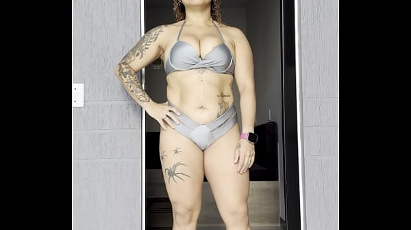 Nonton Qual Desses Biquinis Que Saiu Pra Da Minha Buceta Na Praia thumbnail