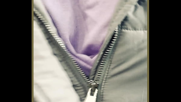 Play MP4 - Wifey stuns in public braless tight shirt