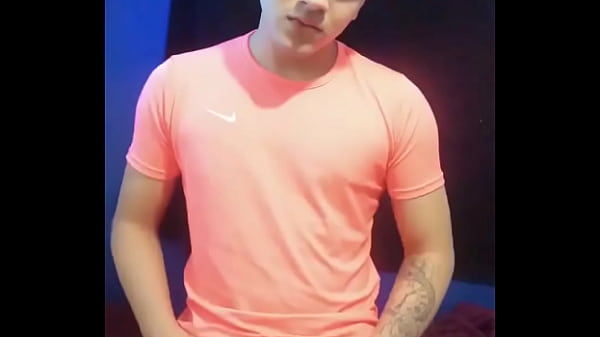 Dude showing his big white dick ACESSE: boysdoluke.blogspot.com 