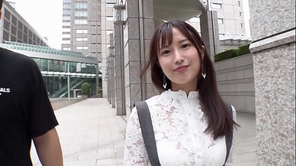 パート1【まさに外道！誰でも中出しok！超ビッチ美魔女妻！】透ける私服からブラ丸見え！超ビッチ妻参戦！目的はなんと子作り！？まさに美魔女ハリツヤ完璧の美乳&美尻！感度も良好欲しがりボディにmaxパワーの電マ&バイブで超絶刺激！！オイルぶっかけチ○ポを誘う欲情ヤリマン妻！溢ればかりに注ぎ込む&hellip;禁断なまハメ3回戦！中出し&times;中出し&times;中出し！ thumbnail