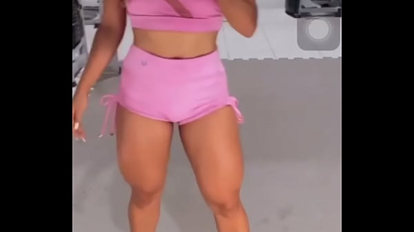 Luanaaciioli novinha gostosa de Macei&oacute na academia