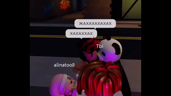 здесь трахаются 2 адоптера гарик у которого 5 см возбуждает праститутку а затем кончает в нее и та беременеет от него Вот такой подарочек от роблокс ди 