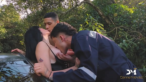 Nymphomaniac fucks her lover and the mechanic on a public-Danner Mendez & Yenifer Chacon 