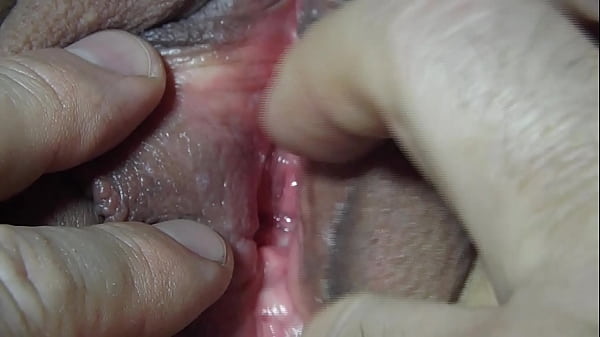 Play MP4 - REALLY CLOSE UP OF NICKIS PUSSY GAPE&excl;