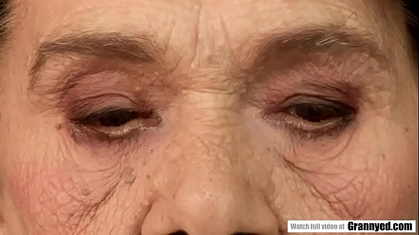 Play MP4 - Very old hairy pussy fucked by a young stud