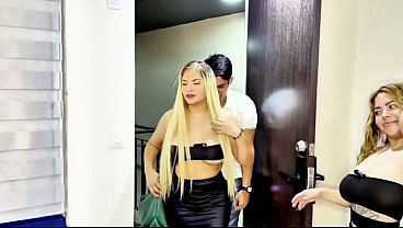 Nonton A Threesome Where My Girlfriend Fucks Me And My Friend Very Hard And Fills Us With Cum thumbnail