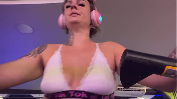 Nossa n&atilde;o vi que fiquei muito molhadinha fiquei com a roupa transparente