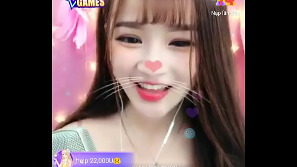 Bé_Min trở lại_trên livestream Uplive