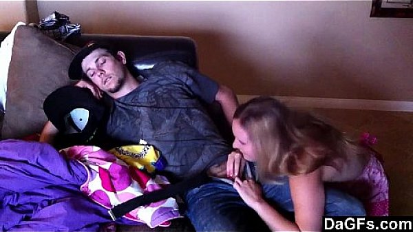 Morning Blowjob For Lucky Man 