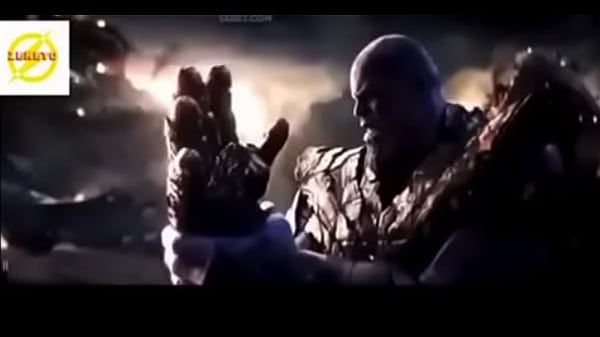 Nonton Mulher Sendo Comida thumbnail