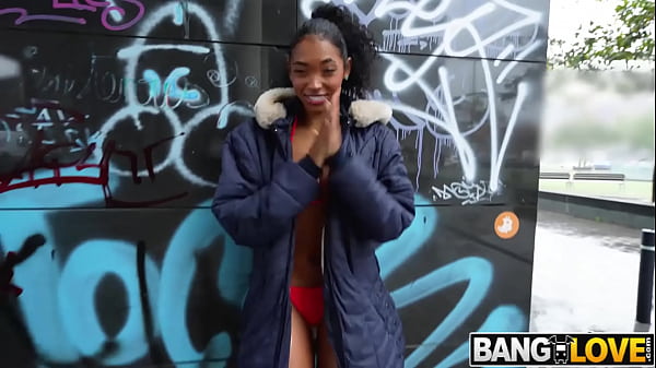 Play MP4 - Brown Bunny Takes Huge Cock Potro De Bilbao&comma; Barbie Rous