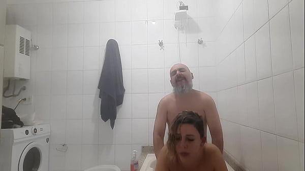Play MP4 - Real sex of an amateur couple in the bathroom
