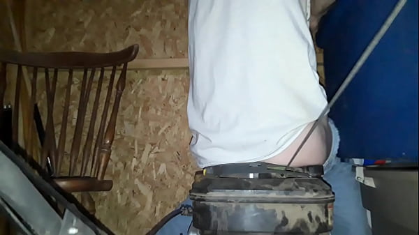 Best vibrator ever!! Riding dildo_on running mower. (Thanks kinkyskinnymilf)