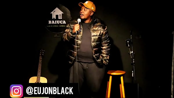 Comédiaem pé_standup_comedy segue no_insta eujonblack