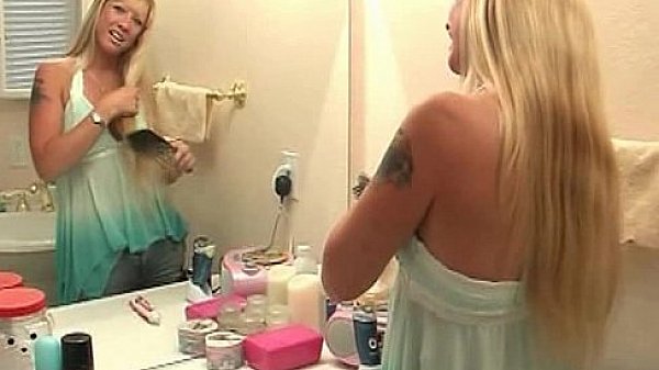 Chrissy&rsquo;s perfect blowjob tutorial